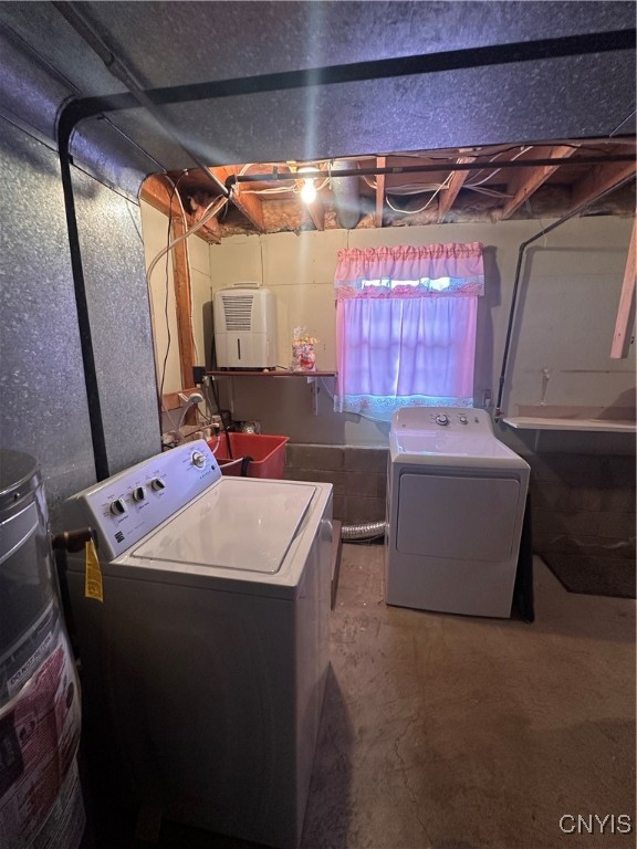 5566 Veneto Drive, Clay, New York image 21