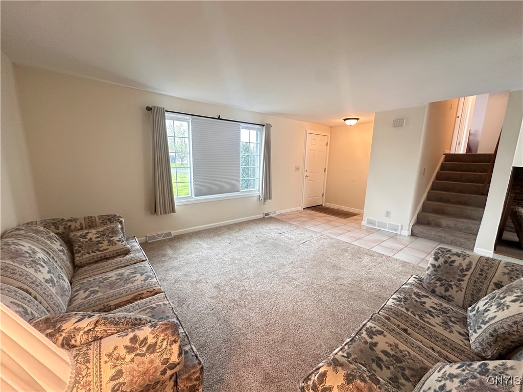 5566 Veneto Drive, Clay, New York image 6