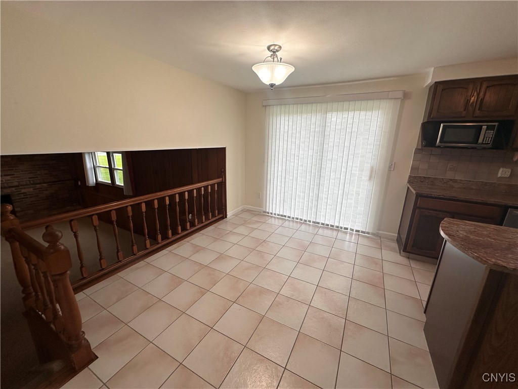5566 Veneto Drive, Clay, New York image 10
