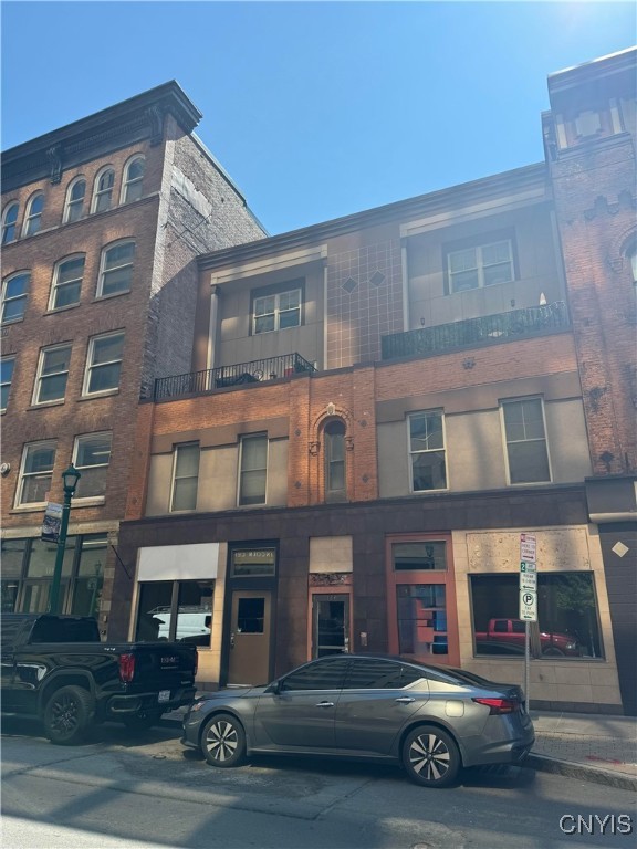 121-129 W Fayette Street