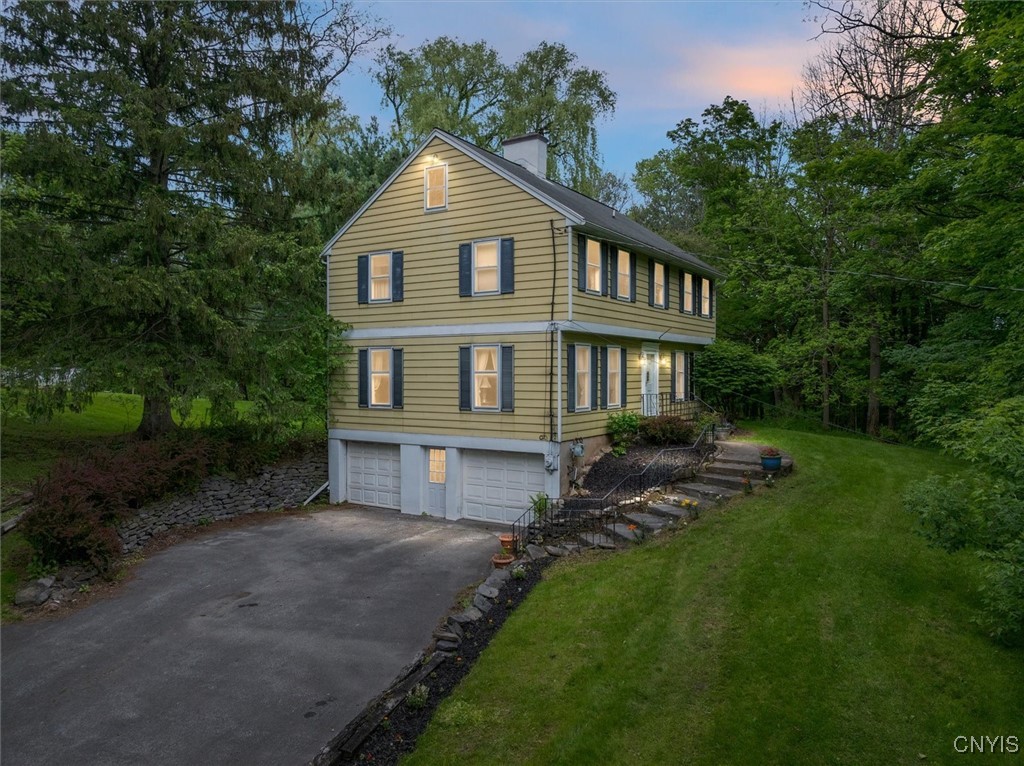 9217 Red Hill Road, New Hartford, New York image 1