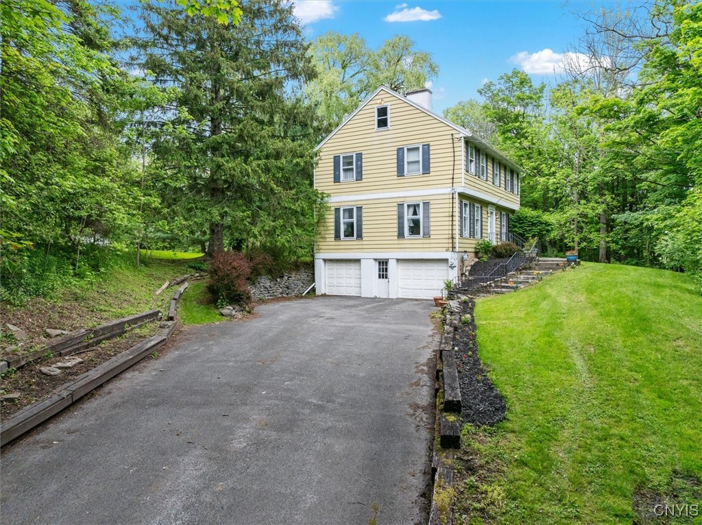 9217 Red Hill Road, New Hartford, New York image 4