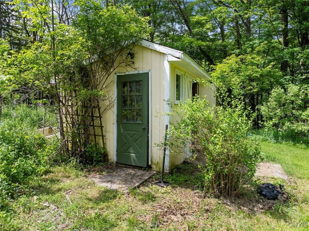 9217 Red Hill Road, New Hartford, New York image 8