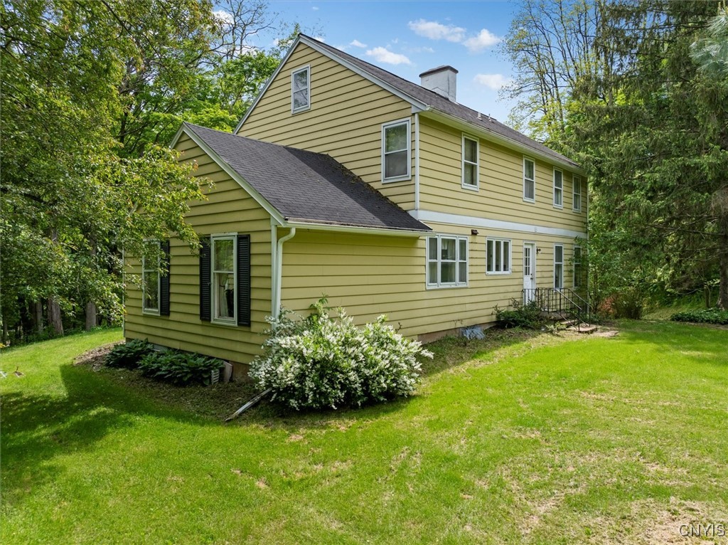 9217 Red Hill Road, New Hartford, New York image 6