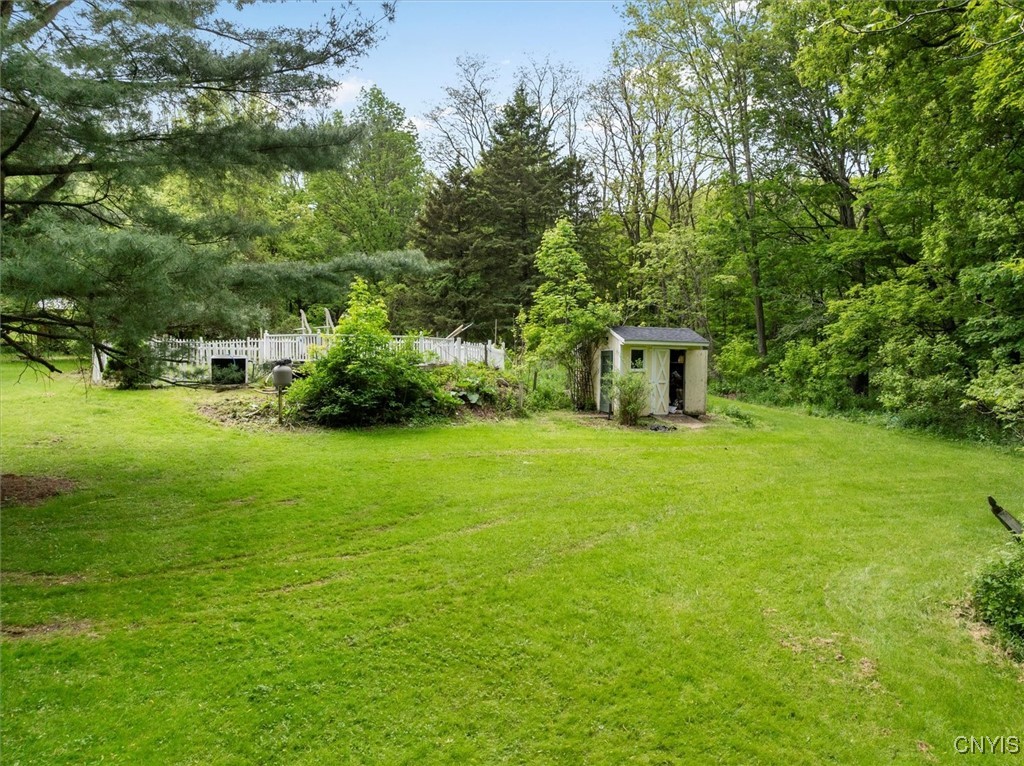 9217 Red Hill Road, New Hartford, New York image 13