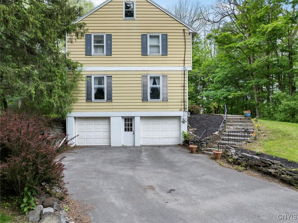 9217 Red Hill Road, New Hartford, New York image 5