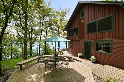 1561 Red Tail Lane Skaneateles NY 13152