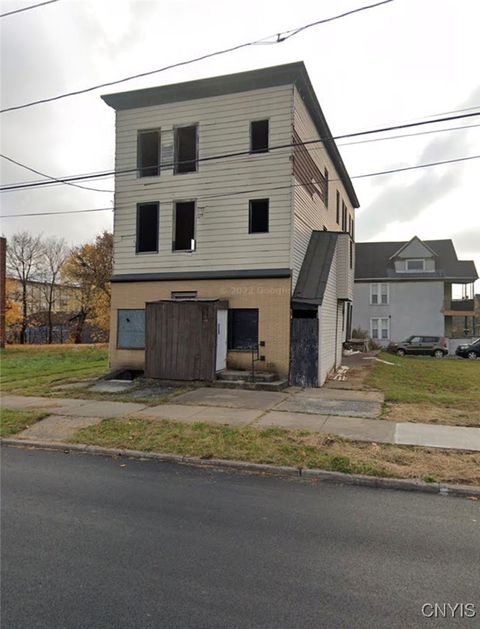 Multifamily For Sale - 211 Kossuth Avenue<br/> Utica, NY 13501