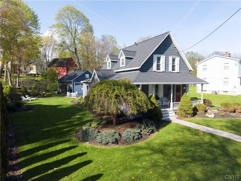 Photo of 129 E Genesee Street, Skaneateles, NY 13152 (MLS # S1678372)