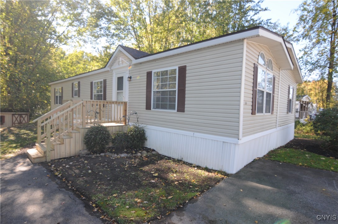 616 SYCAMORE LN