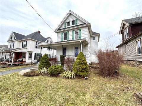 32 Arch Street, Auburn, NY 13021 - MLS#: S1597176
