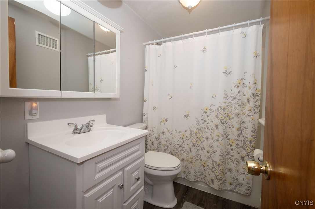 Syracuse, New York 13219, United States, 4 Bedrooms Bedrooms, ,1 BathroomBathrooms,Residential,Active,211212