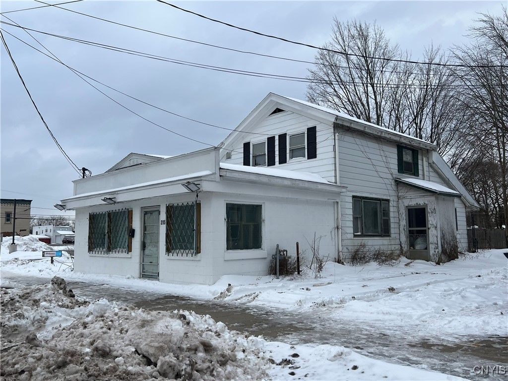 Photo of 215 W Broadway Road, Fulton, NY 13069 (MLS # S1655887)
