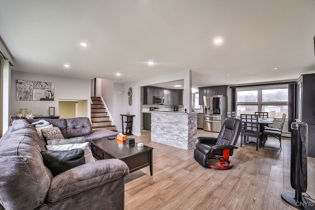 22 Plaza Drive
