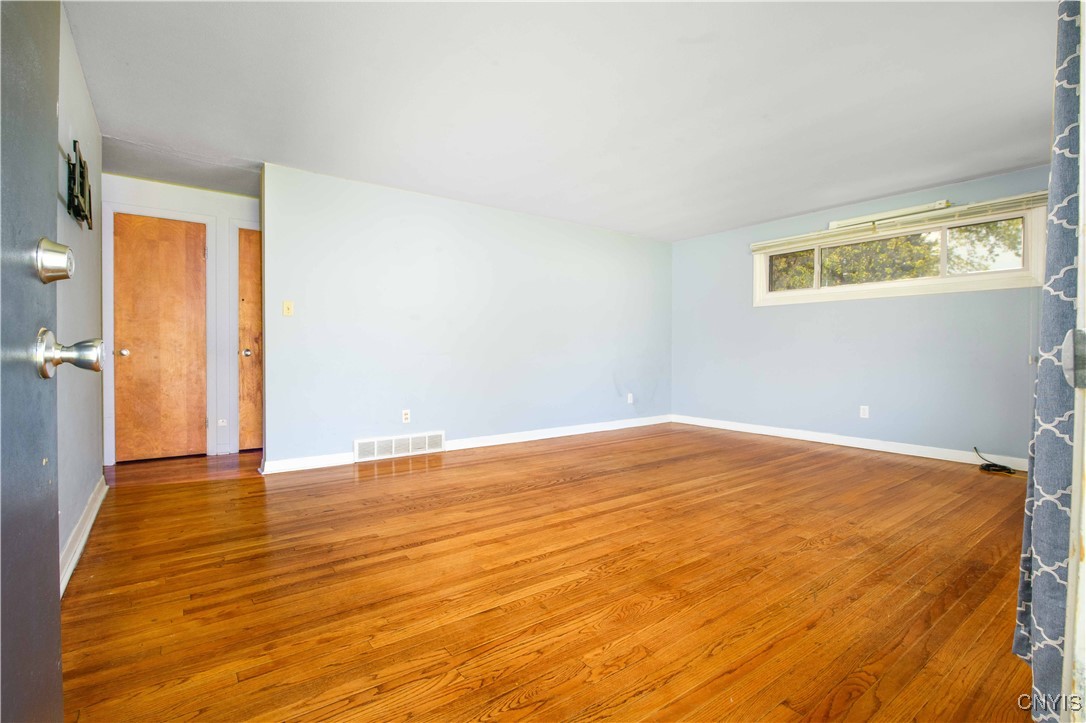 216 Pine Grove Street, Syracuse, New York image 17