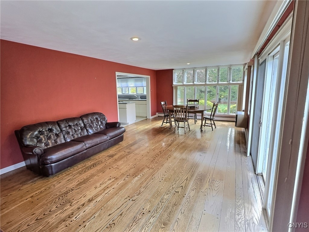 Manlius, New York 13104, United States, 4 Bedrooms Bedrooms, ,3 BathroomsBathrooms,Residential,Active,226166