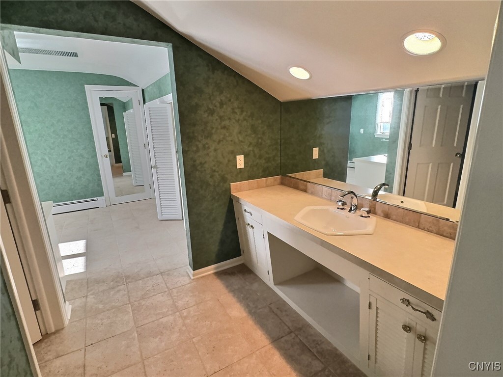 Manlius, New York 13104, United States, 4 Bedrooms Bedrooms, ,3 BathroomsBathrooms,Residential,Active,226166