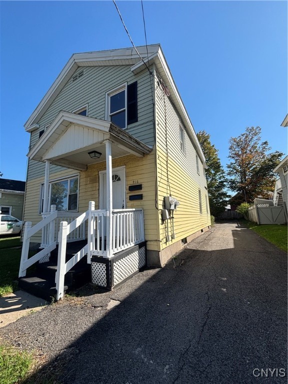 416 Black River Boulevard N