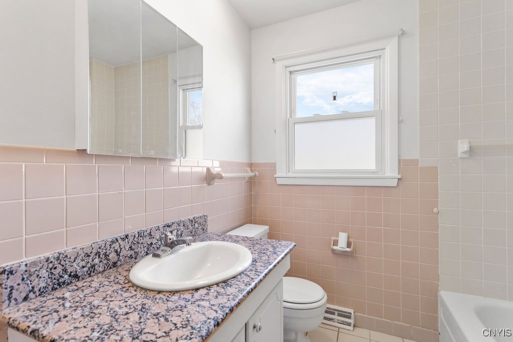 4133 Birchwood Drive, Clay, New York image 14