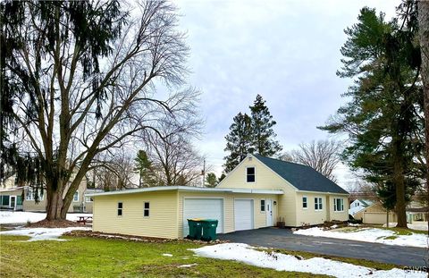 Photo of 2 Battery Ter, Lysander, NY 13027 (MLS # S1657500)