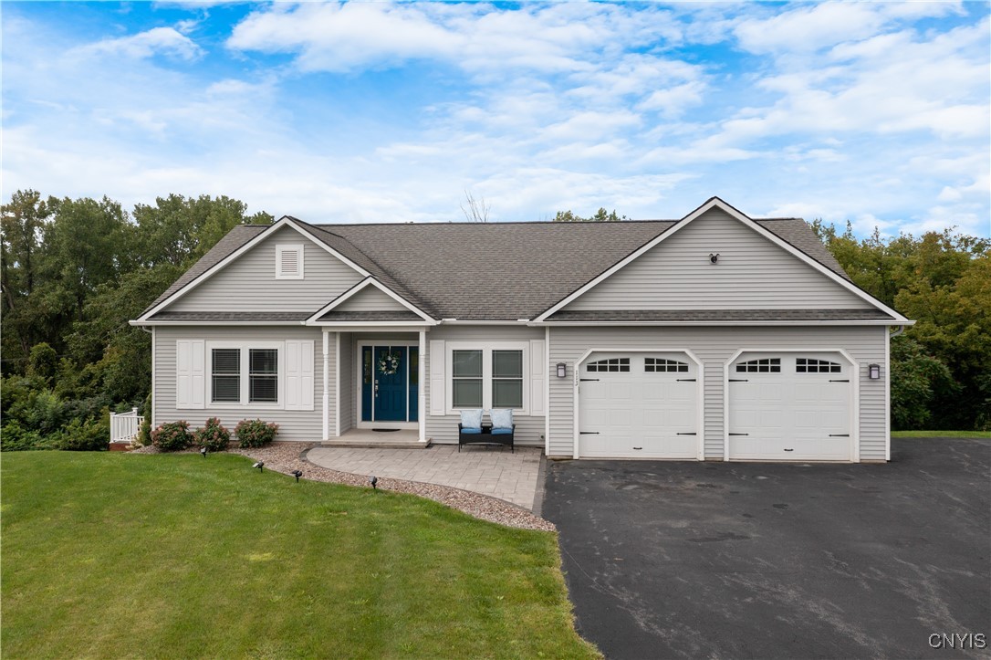 113 Firefly Way, Camillus, New York image 1