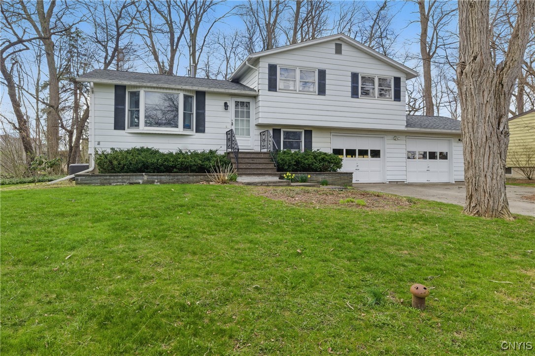 132 Bennett Road, Camillus, New York image 2