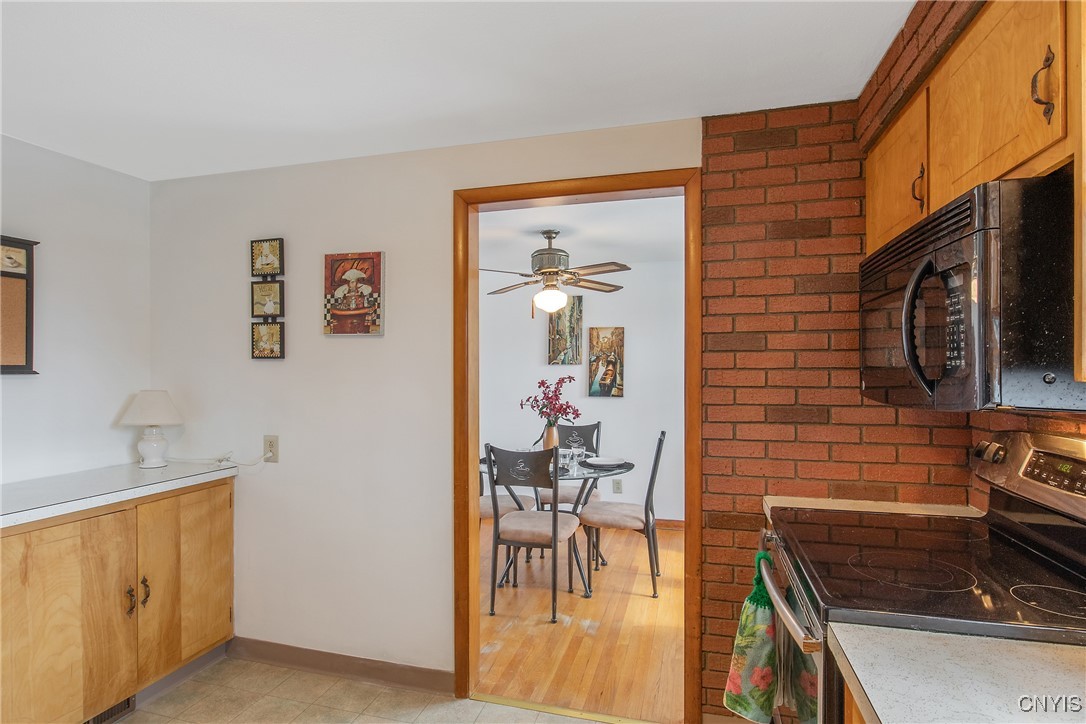 132 Bennett Road, Camillus, New York image 14