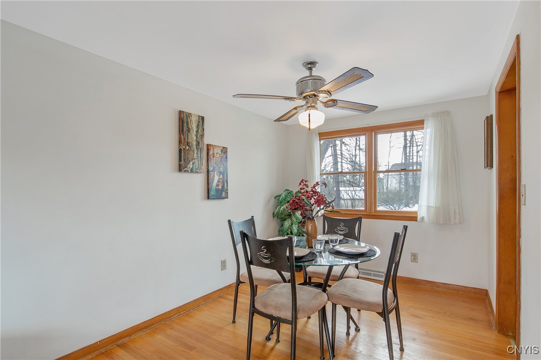 132 Bennett Road, Camillus, New York image 18