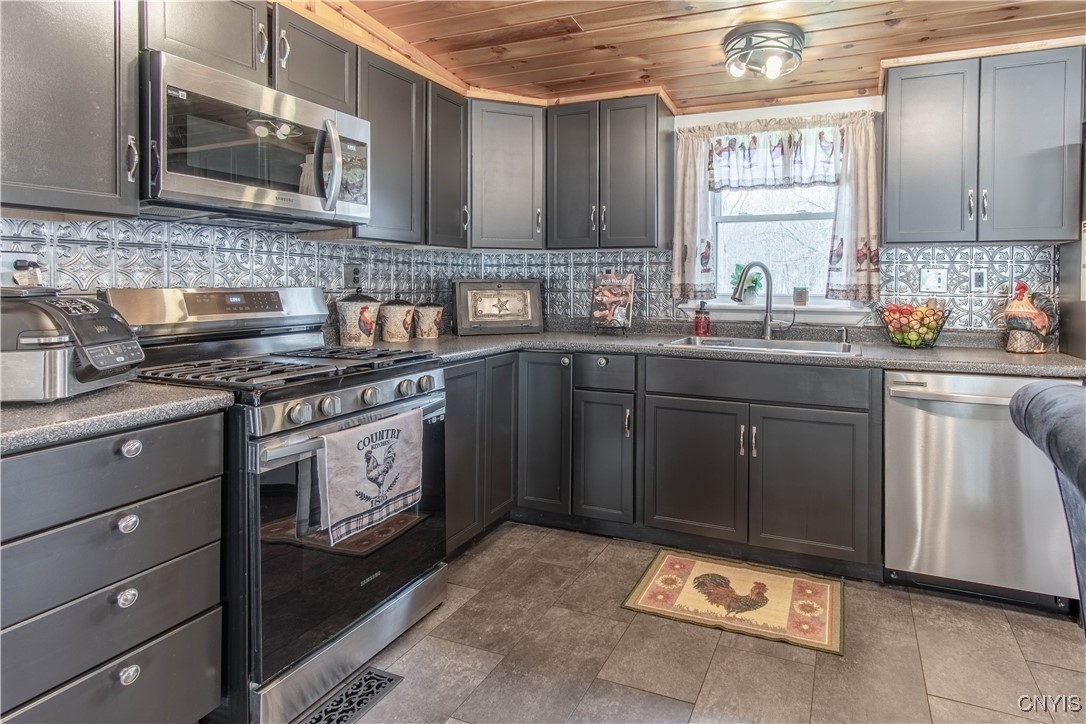 204 Miller Road, Sandy Creek, New York image 9