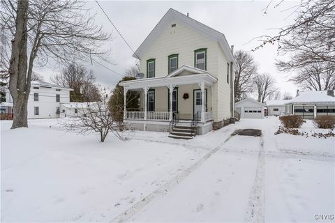 Photo of 176 Esselstyne Street, Cape Vincent, NY 13618 (MLS # S1656334)