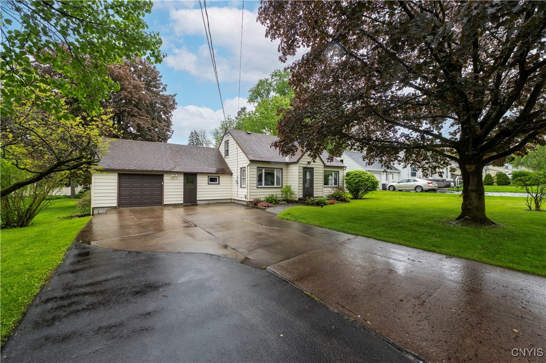 114 E Dauenhauer Street, Manlius, New York image 3
