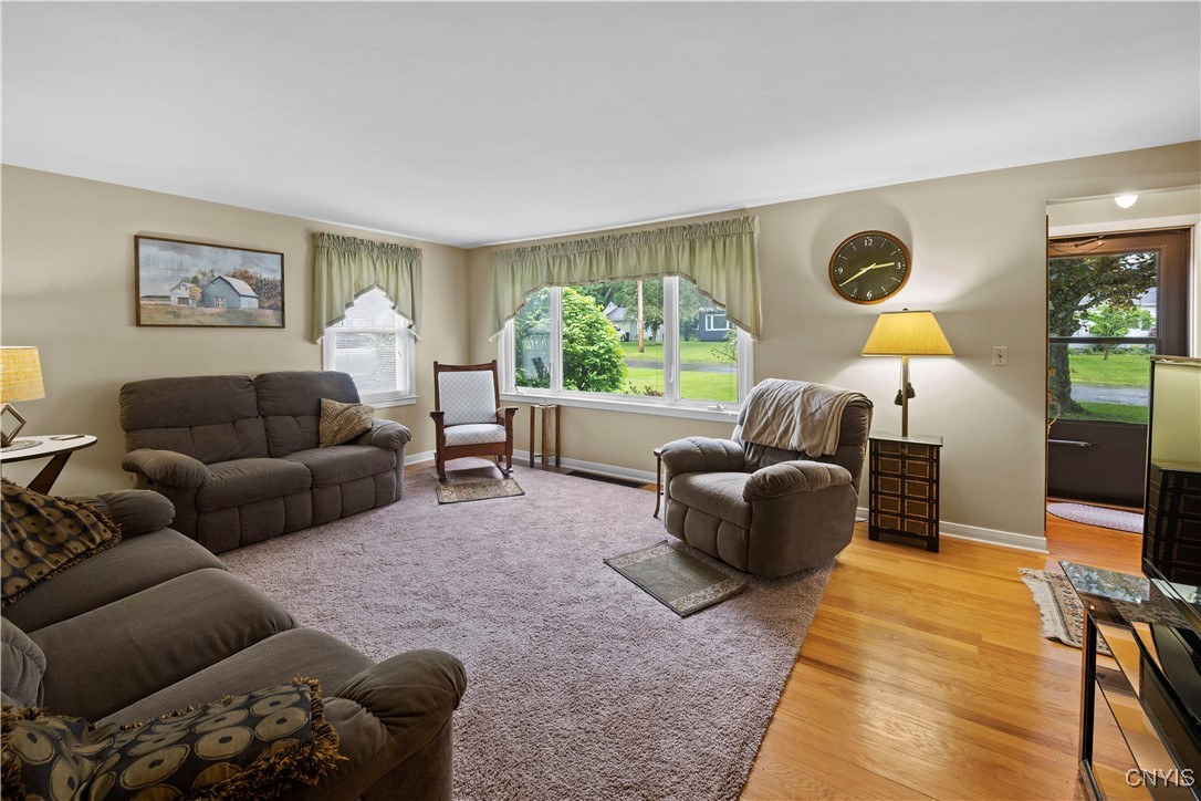 114 E Dauenhauer Street, Manlius, New York image 7
