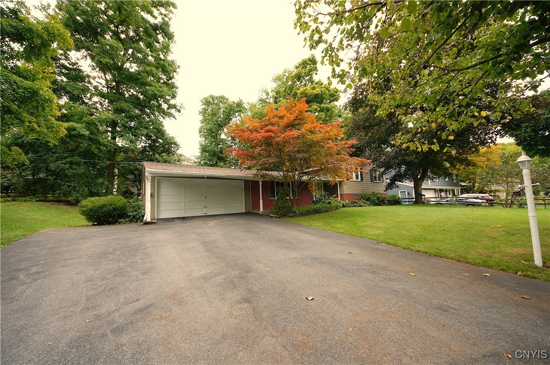 156 Hillside Way Way, Camillus, New York image 1