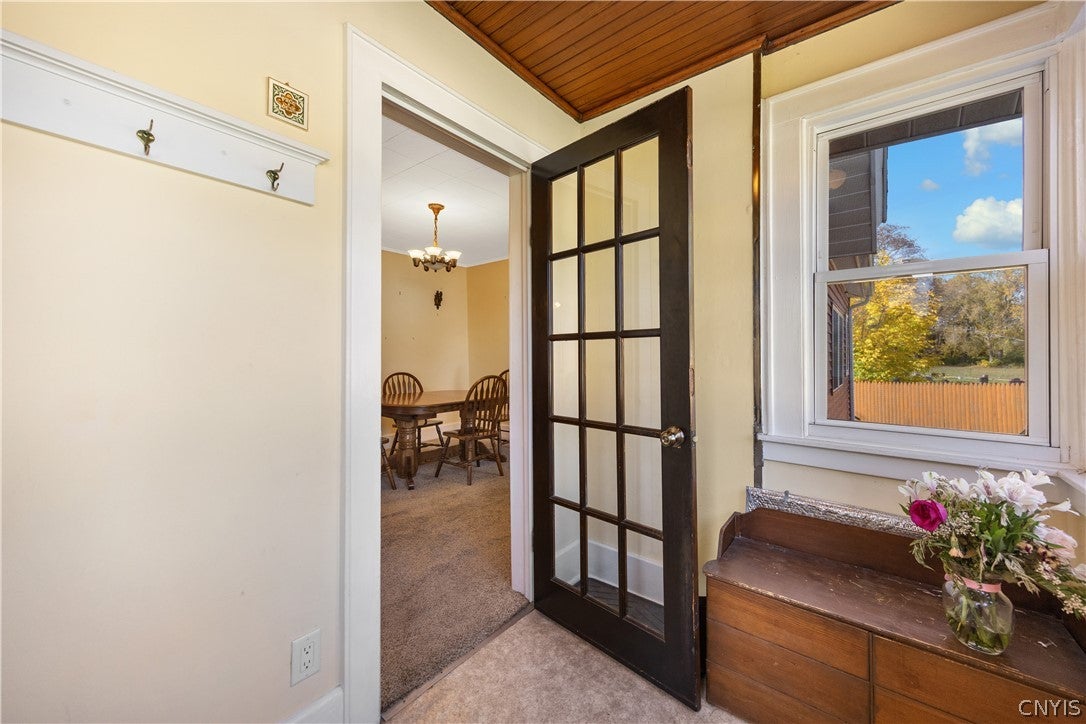 341 Roxford Road N