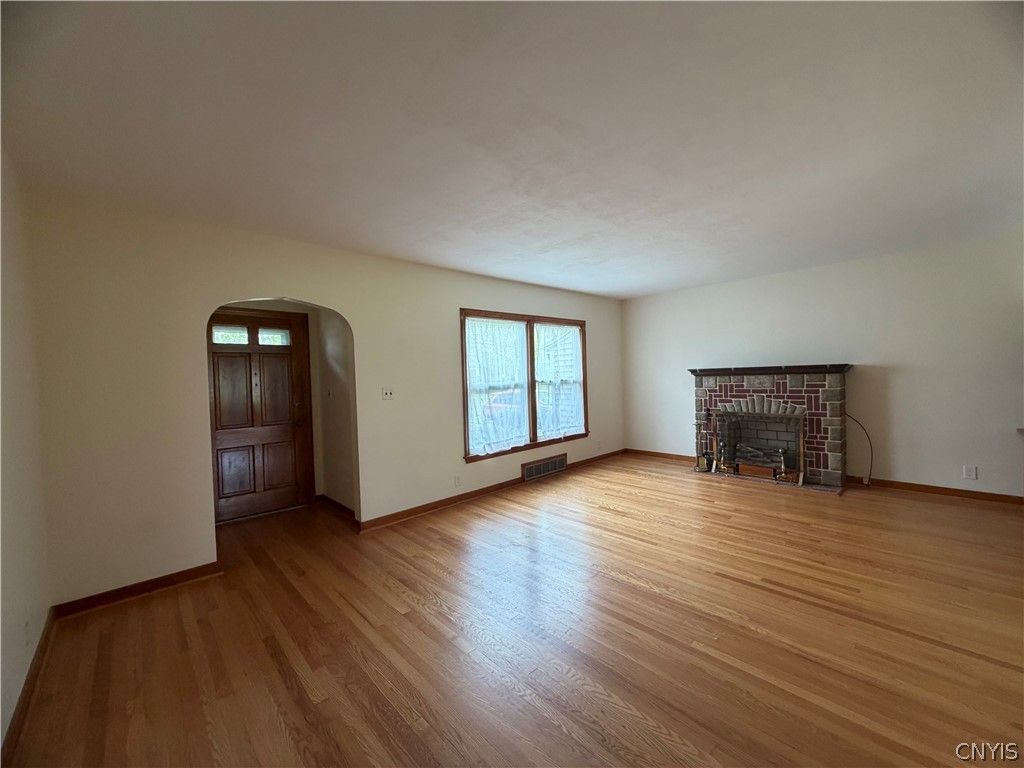 Photo of 50 New Hartford Street, New Hartford, NY 13417 (MLS # S1678359)