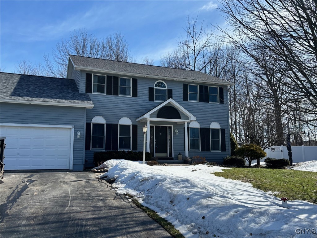 6045 Lisi Gardens Drive, Cicero, New York image 3