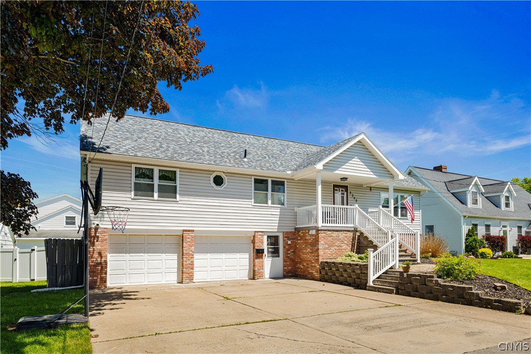 2352 Douglas Ave Avenue