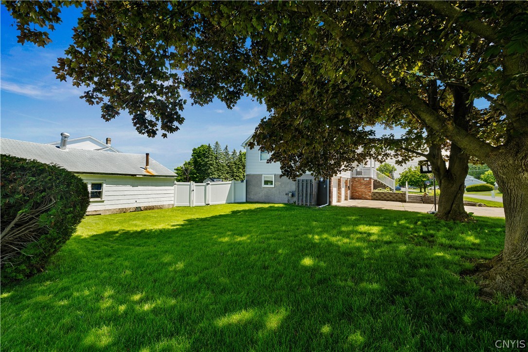 2352 Douglas Ave Avenue