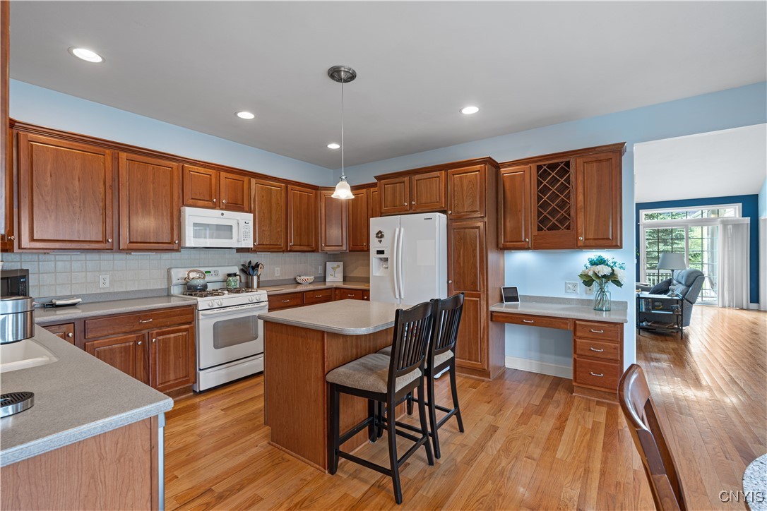 201 Falling Brook, Manlius, New York image 11