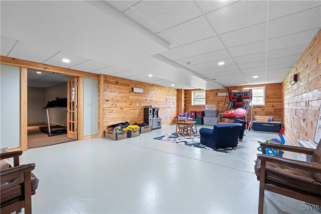 201 Falling Brook, Manlius, New York image 30