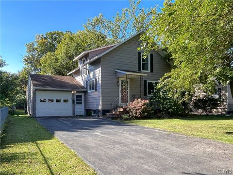 Photo of 104 Watson Road, Cicero, NY 13212 (MLS # S1679110)