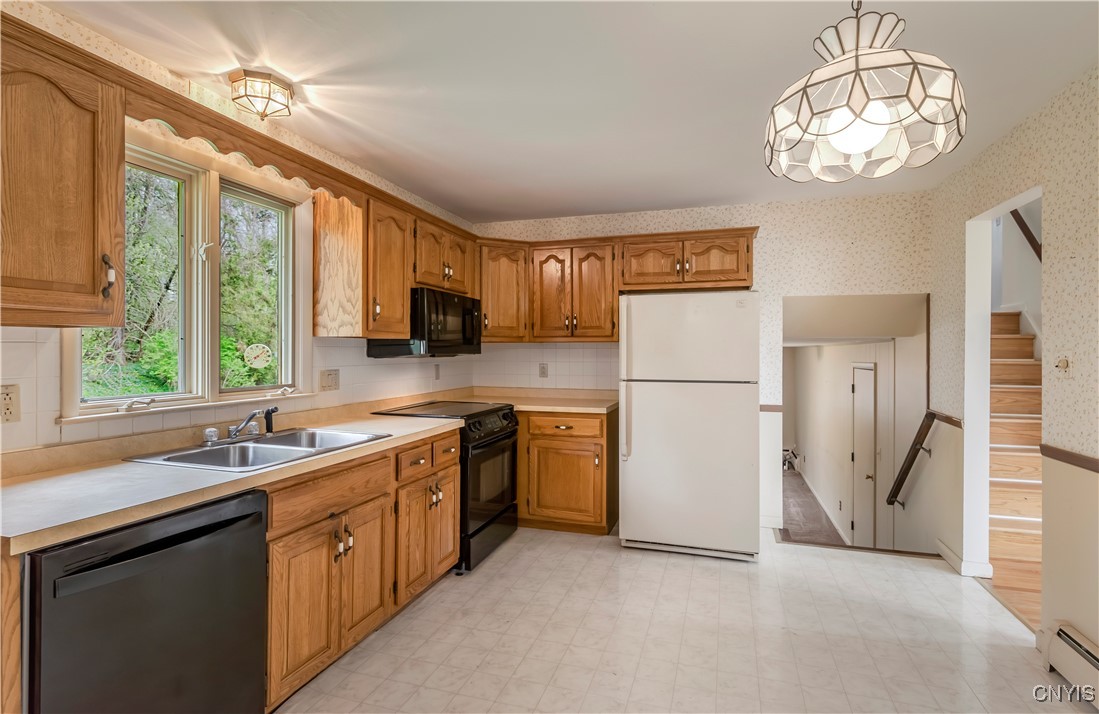 18 Court Knolle, New Hartford, New York image 25