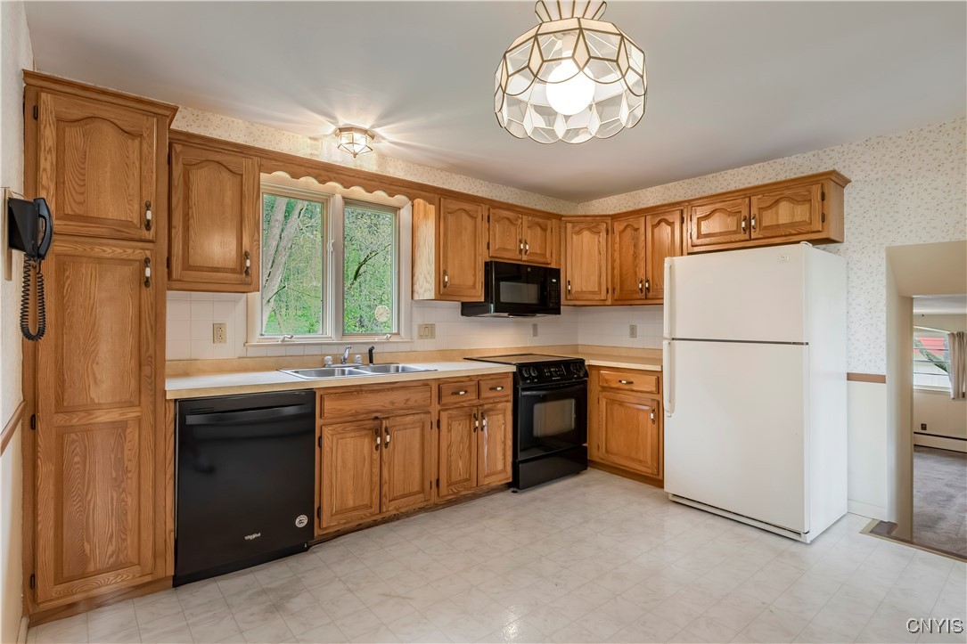 18 Court Knolle, New Hartford, New York image 28