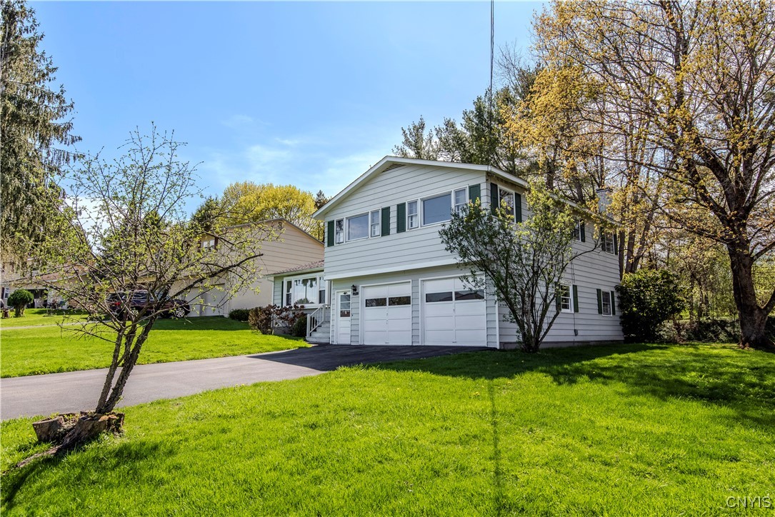 18 Court Knolle, New Hartford, New York image 3