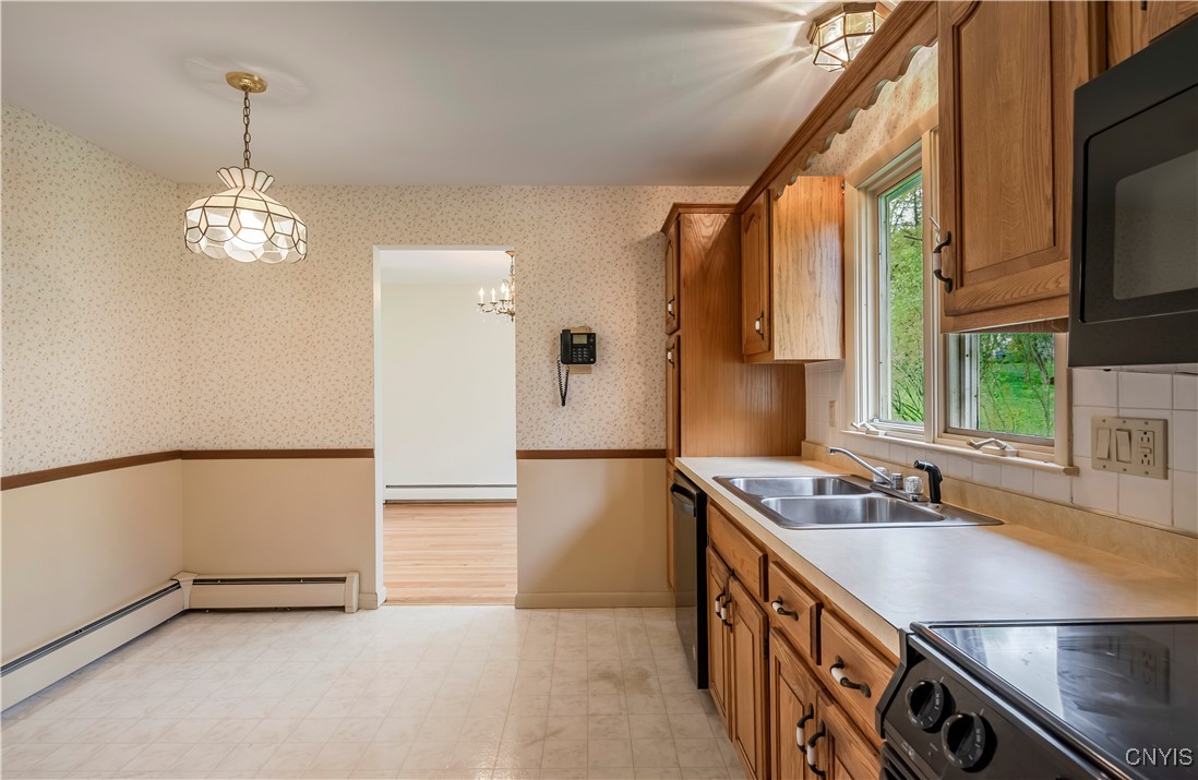 18 Court Knolle, New Hartford, New York image 30