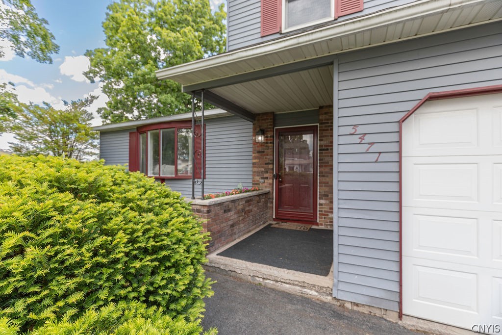 5471 Tourmaline Drive