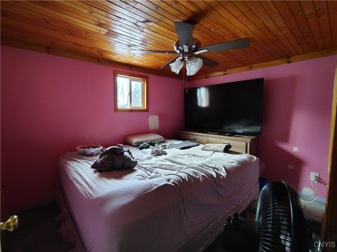 Tiny photo for 131 Pazdur Boulevard S, Westmoreland, NY 13440 (MLS # S1655312)