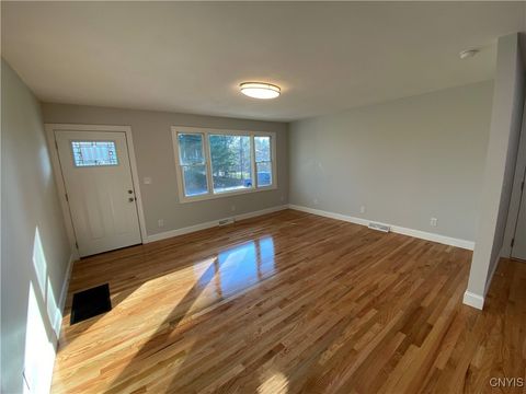 Tiny photo for 3299 Mohawk Street, New Hartford, NY 13413 (MLS # S1660499)