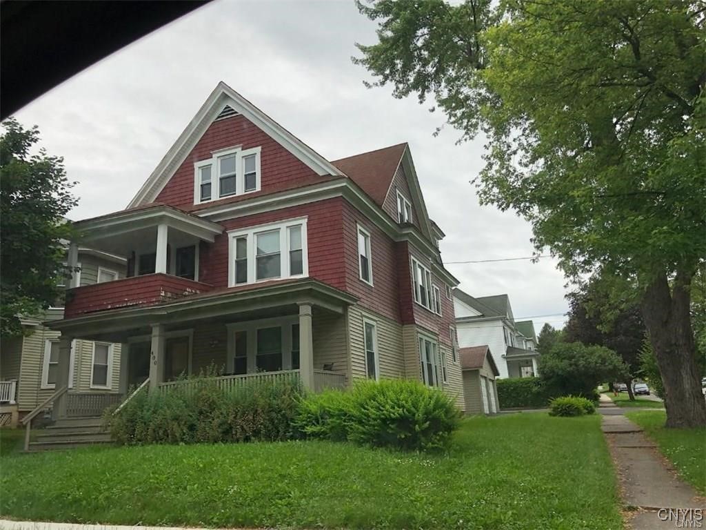 400 Roberts Avenue