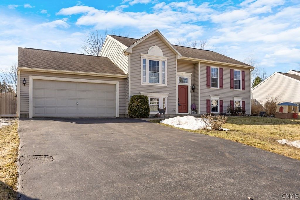 Photo of 5722 Boulia Drive, Clay, NY 13041 (MLS # S1664977)